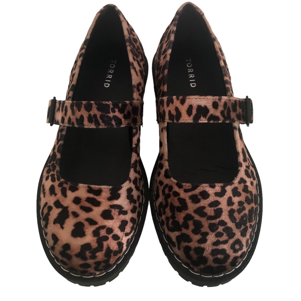 11WW Torrid Mary-Jane Leopard Print Platform Shoes
